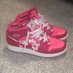 Air Jordan 1s Valentines Day Edition